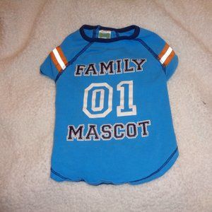Wag-a-tude Family Mascot Dog Shirt Size Medium